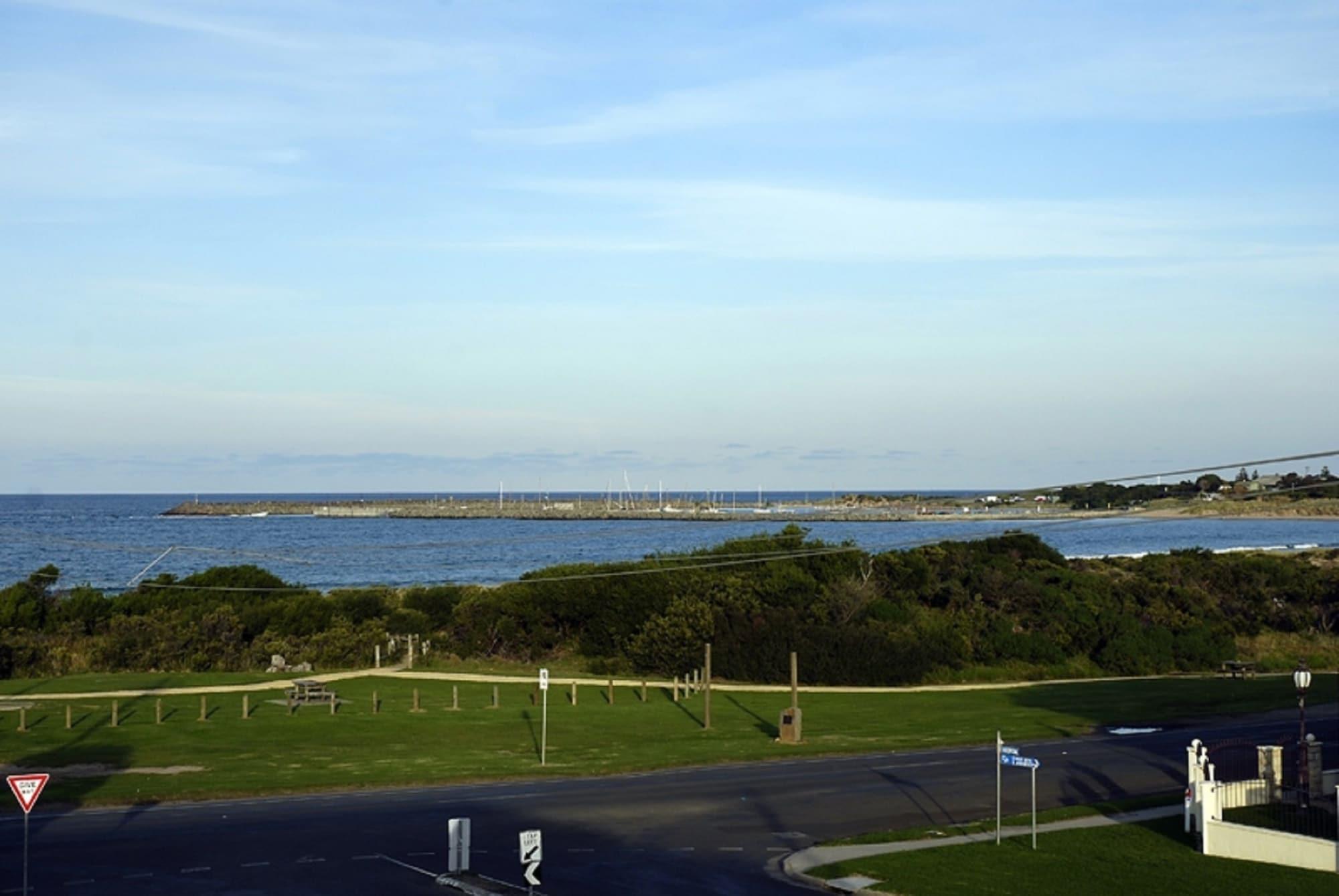 The Dolphin Apartments Apollo Bay Exteriör bild